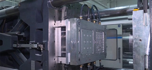 Knowing More About a Plastic Injection Machine